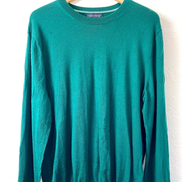 Banana Republic Extra Fine Marino Wool Sweater - Picture 2 of 5